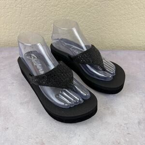 Skechers Vinyasa Yoga Foam Black Rhinestone Flip Flop Sandals Size 8 Sn 31601